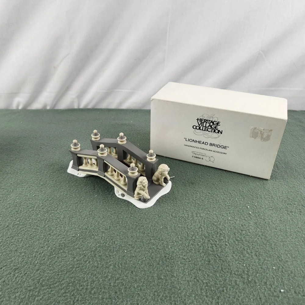 Dept 56 Heritage Village Lionhead Bridge Christmas Village Accessory 5864-5